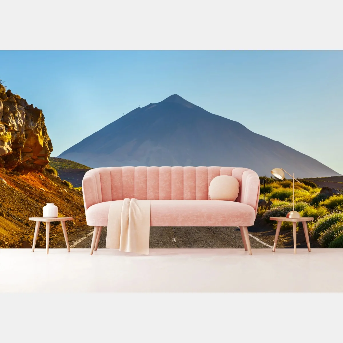 Fototapete sonnenbeschienene bergstraße zum vulkan – Wallnifity® Fototapete sonnenbeschienene bergstraße zum vulkan – Wallnifity®