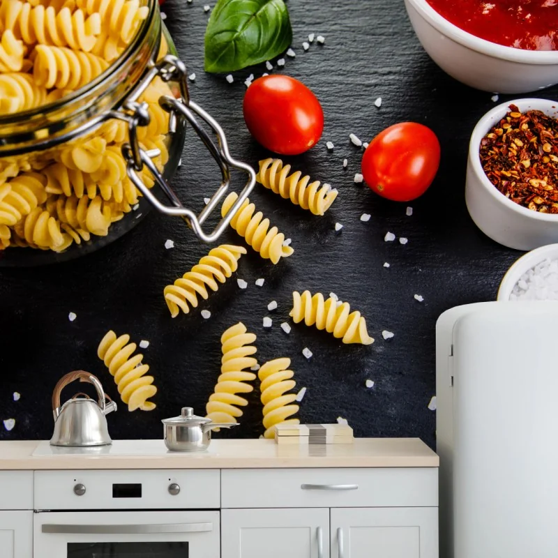 Fototapete pasta zutaten arrangiert mit tomaten und basilikum