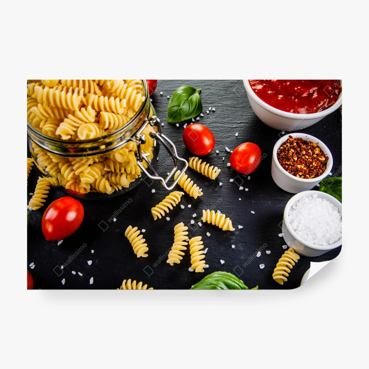 Fototapete pasta zutaten arrangiert mit tomaten und basilikum – Wallnifity® Fototapete pasta zutaten arrangiert mit tomaten und basilikum – Wallnifity®