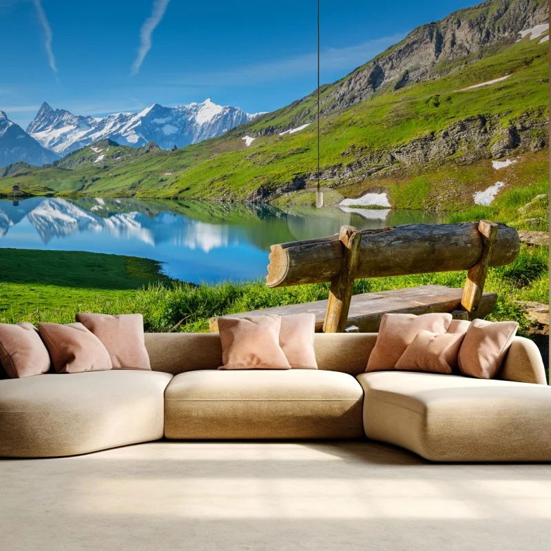 Fototapete alpensee mit hölzerner bank