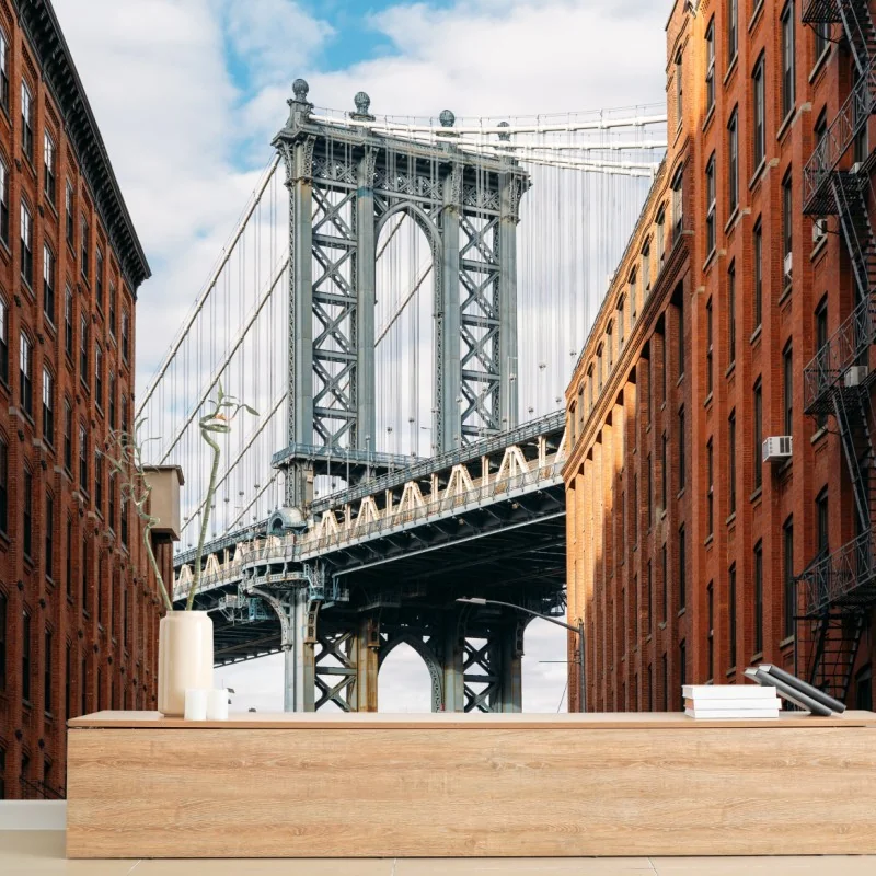 Fototapete Brooklyn brücke eingerahmt von backsteingebäuden