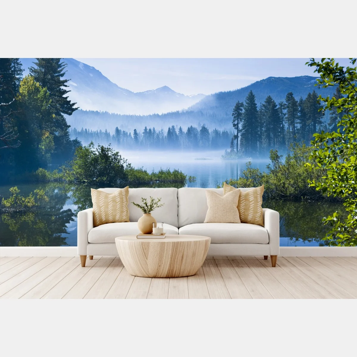 Fototapete nebliger bergsee mit spiegelnder oberfläche – Wallnifity®