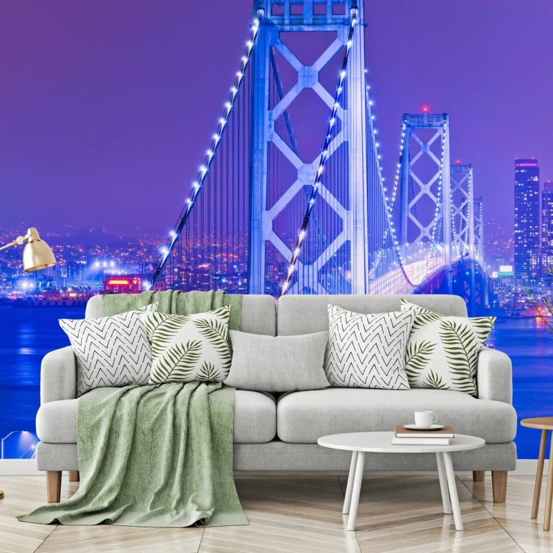 Fototapete beleuchtete hängebrücke und stadtsilhouette bei nacht