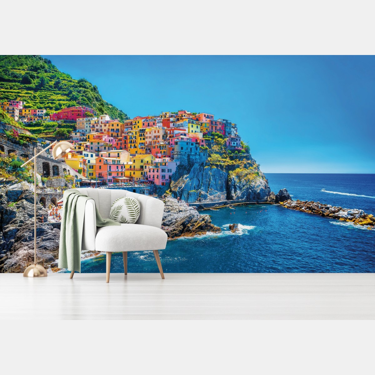 Fototapete buntes mediterranes kliffdorf am meer – Wallnifity®