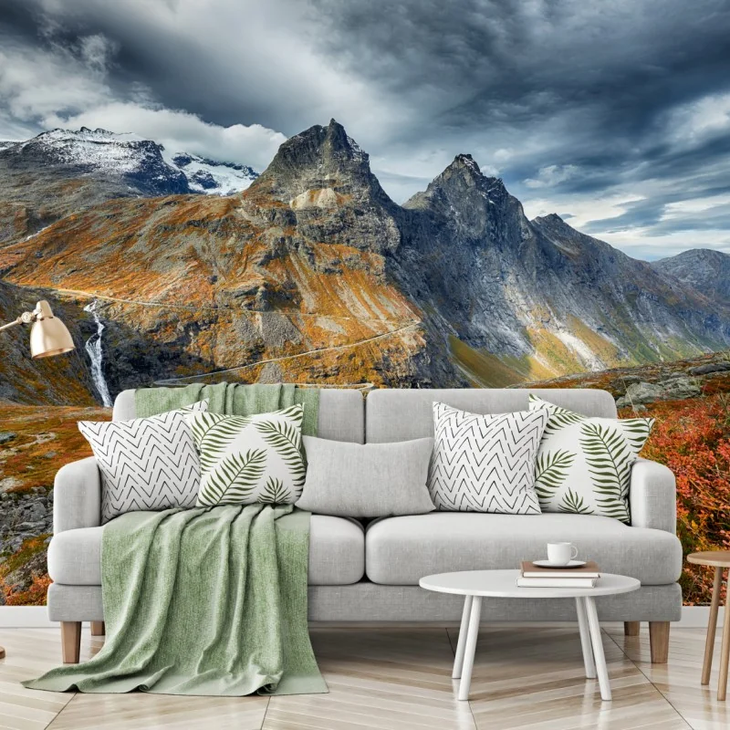 Fototapete herbstliche berglandschaft mit wasserfall und serpentinenstraße – Wallnifity®