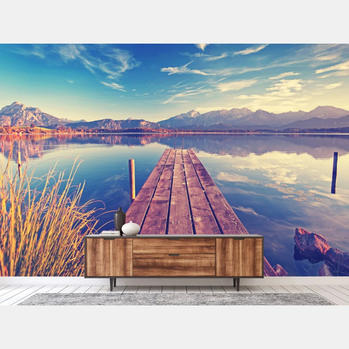 Fototapete holzsteg am bergsee bei sonnenaufgang – Wallnifity®