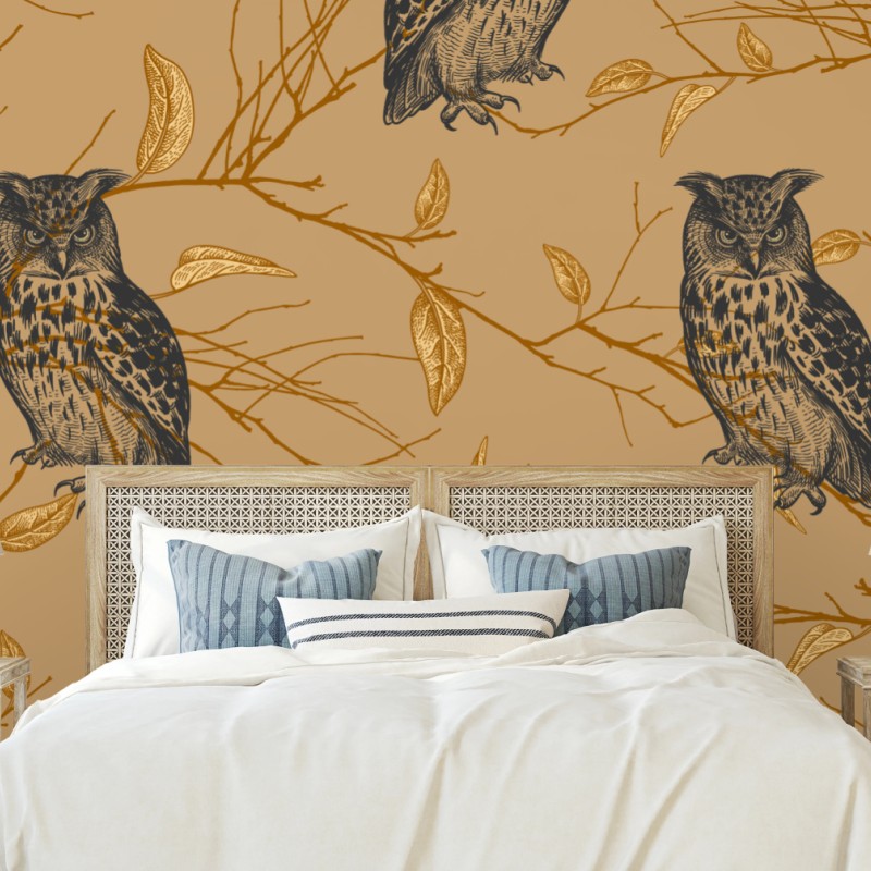 Fototapete goldenes eulenmuster auf beigem hintergrund