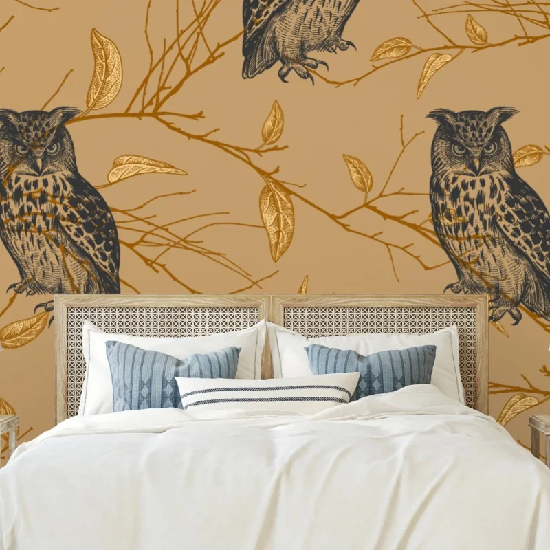 Fototapete goldenes eulenmuster auf beigem hintergrund