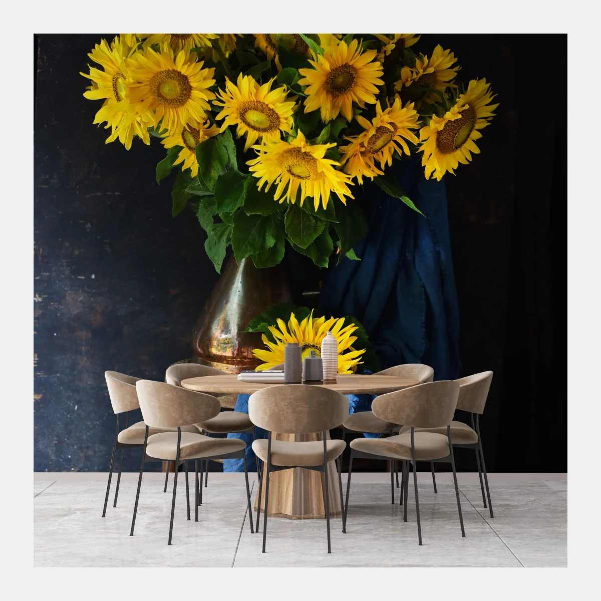 Fototapete leuchtender sonnenblumenstrauß auf vintage-hocker – Wallnifity® Fototapete leuchtender sonnenblumenstrauß auf vintage-hocker – Wallnifity®