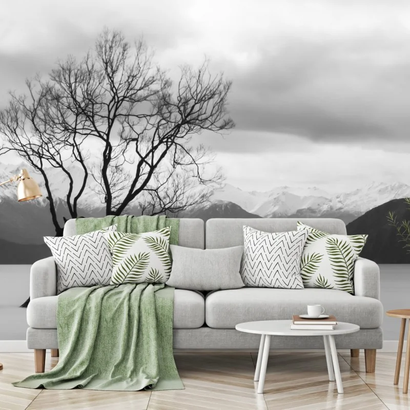 Fototapete einsamer baum im see in schwarzweiß