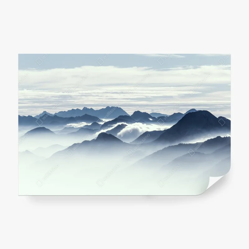 Fototapete neblige bergschichten im morgenlicht