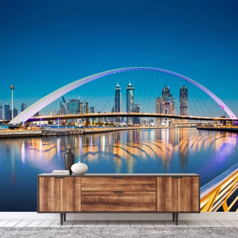 Fototapete Dubai skyline bei nacht mit beleuchteter brücke