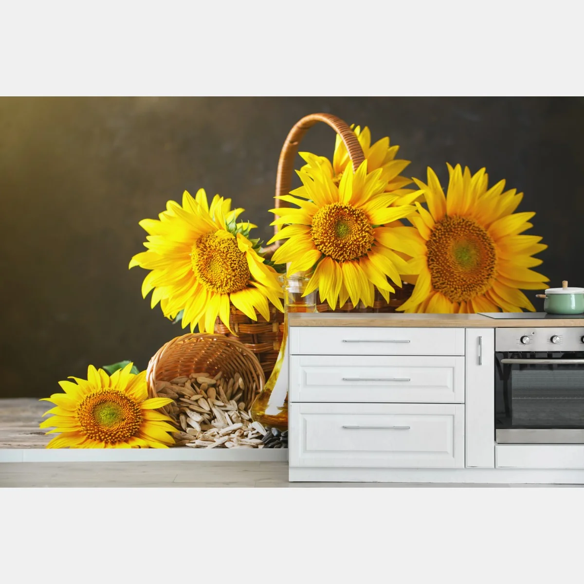 Fototapete leuchtendes stillleben mit sonnenblumen, kernen und öl – Wallnifity® Fototapete leuchtendes stillleben mit sonnenblumen, kernen und öl – Wallnifity®