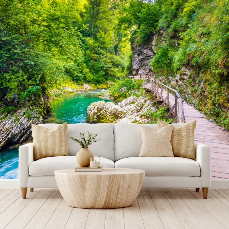 Fototapete türkisfarbener fluss und holzsteg im wald