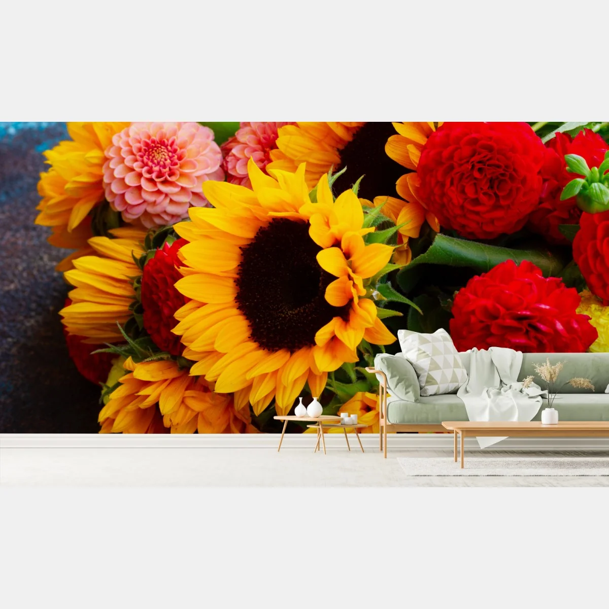 Fototapete nahaufnahme sonnenblumen- und dahlienstrauß – Wallnifity® Fototapete nahaufnahme sonnenblumen- und dahlienstrauß – Wallnifity®