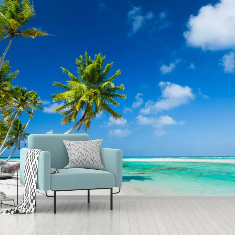 Fototapete tropischer strand mit palmen und türkisfarbenem wasser