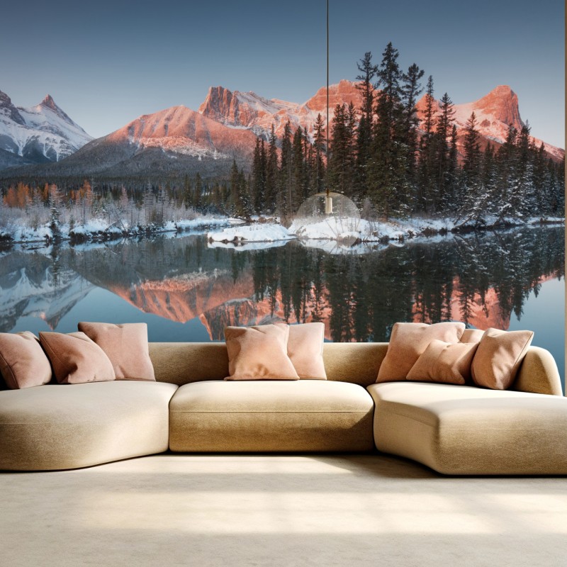 Fototapete bergspiegelung im morgendlichen glühen