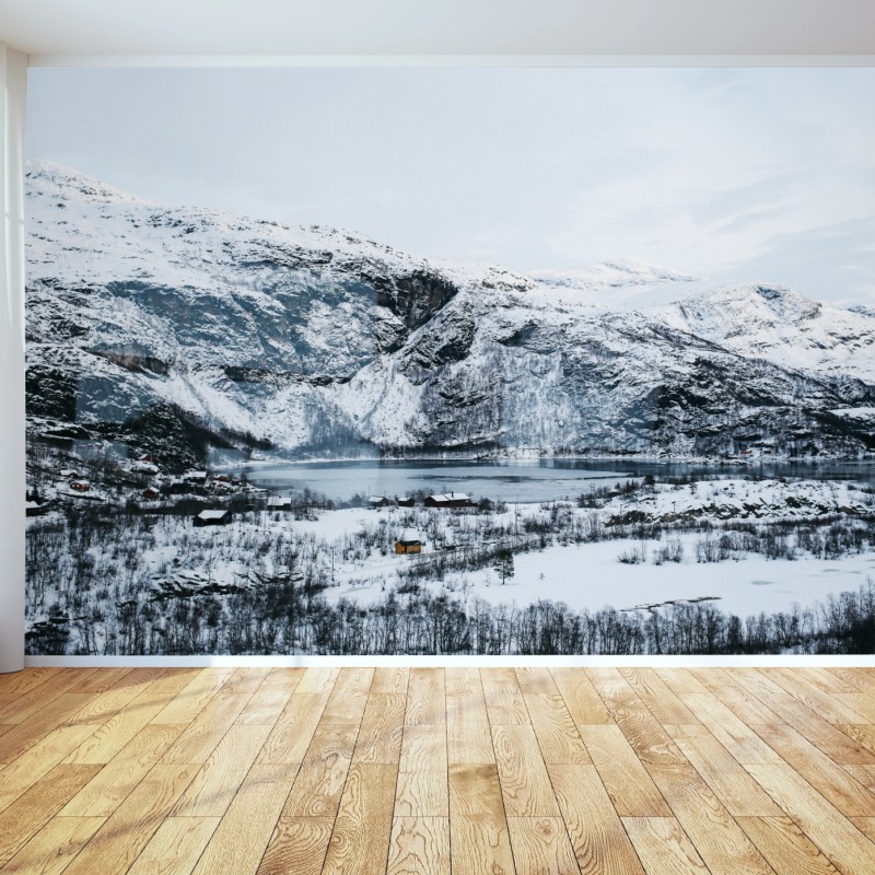 Fototapete ruhige winterliche berglandschaft über zugefrorenem see