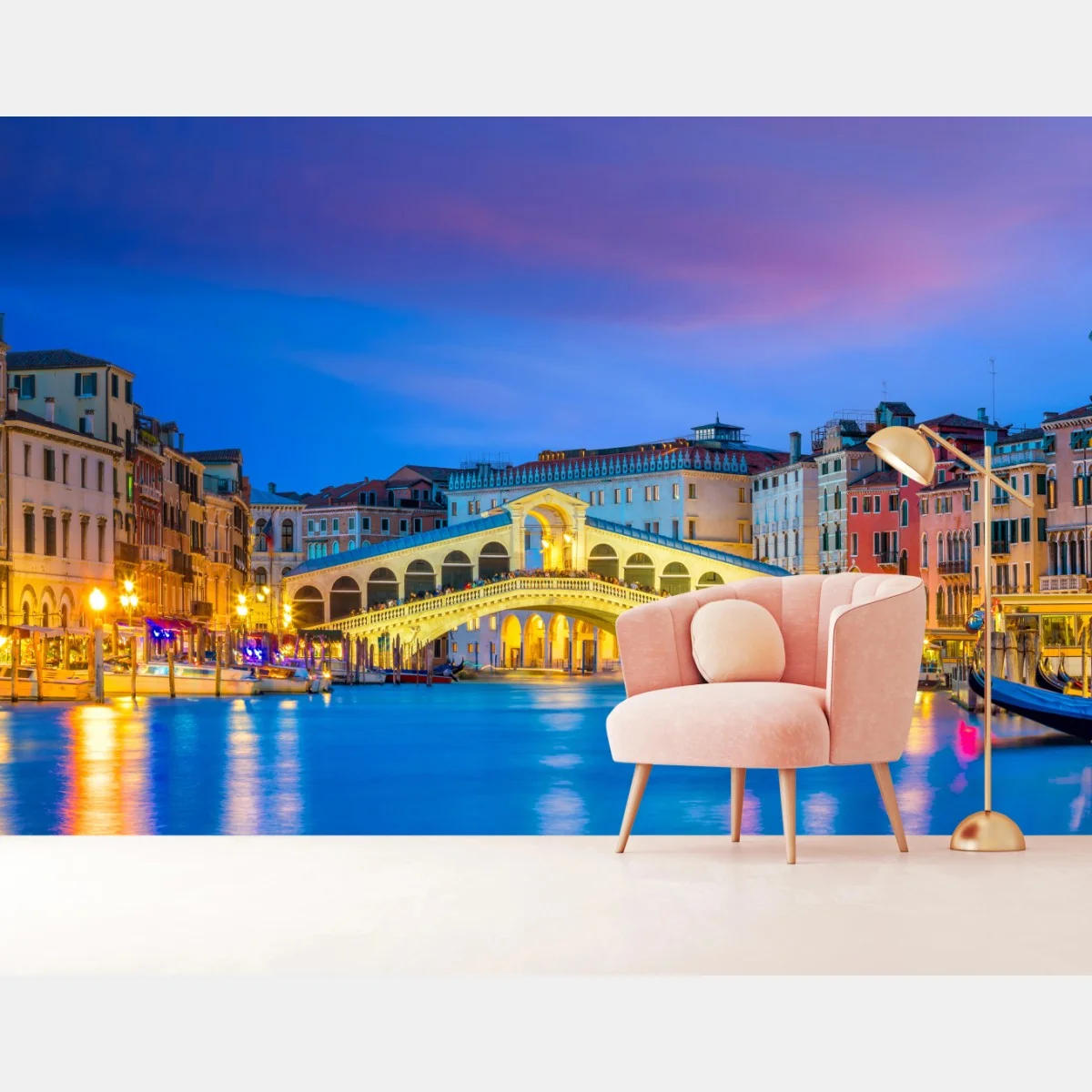 Fototapete Rialto brücke bei dämmerung, Venedig – Wallnifity® Fototapete Rialto brücke bei dämmerung, Venedig – Wallnifity®