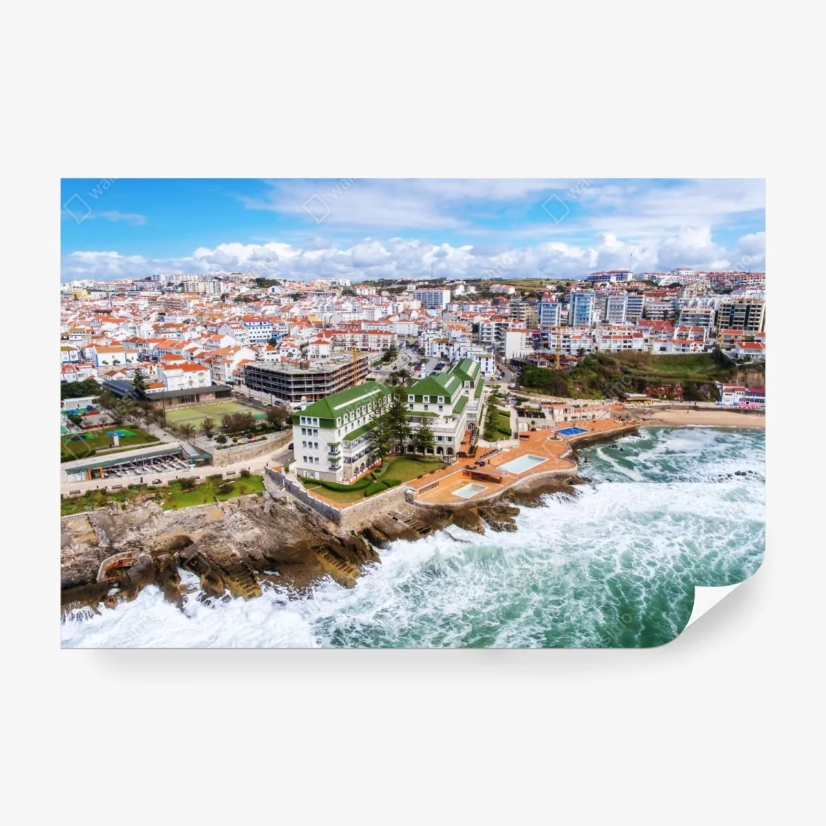 Fototapete luftaufnahme einer küstenstadt mit tosenden wellen – Wallnifity® Fototapete luftaufnahme einer küstenstadt mit tosenden wellen – Wallnifity®