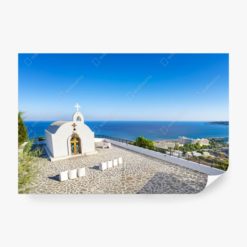 Fototapete weiße kapelle mit meerblick in Faliraki