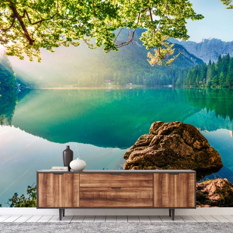 Fototapete morgendliche szene am Fusine-see mit Mangart