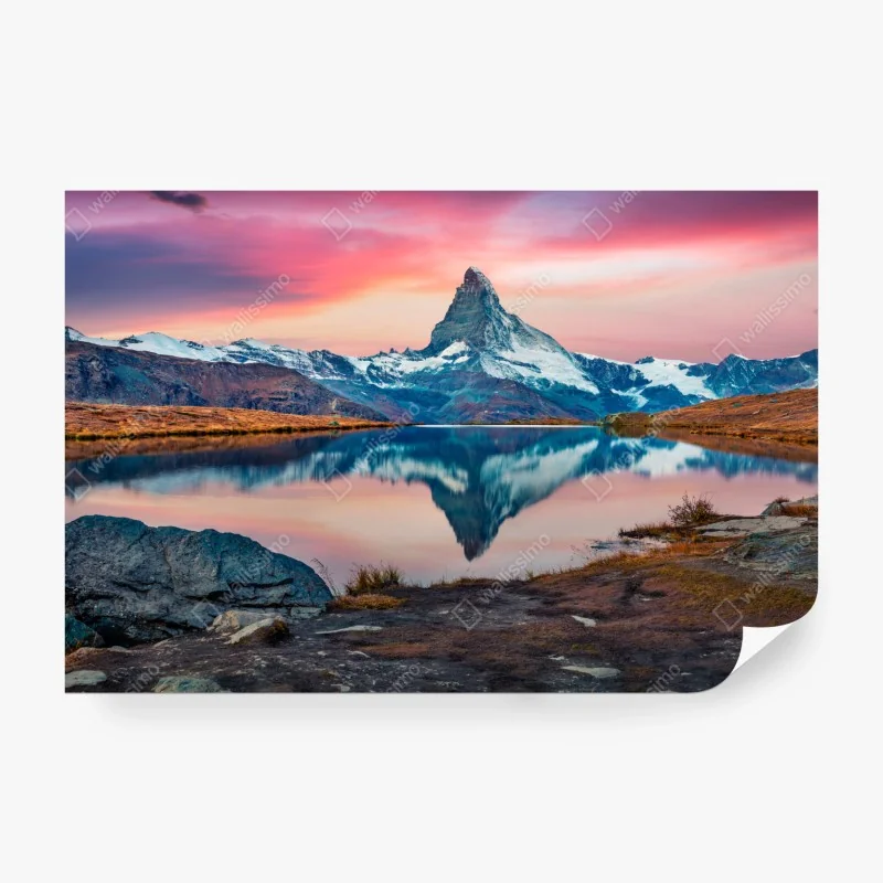 Fototapete nebliger morgen am see mit rotem boot – Wallnifity®