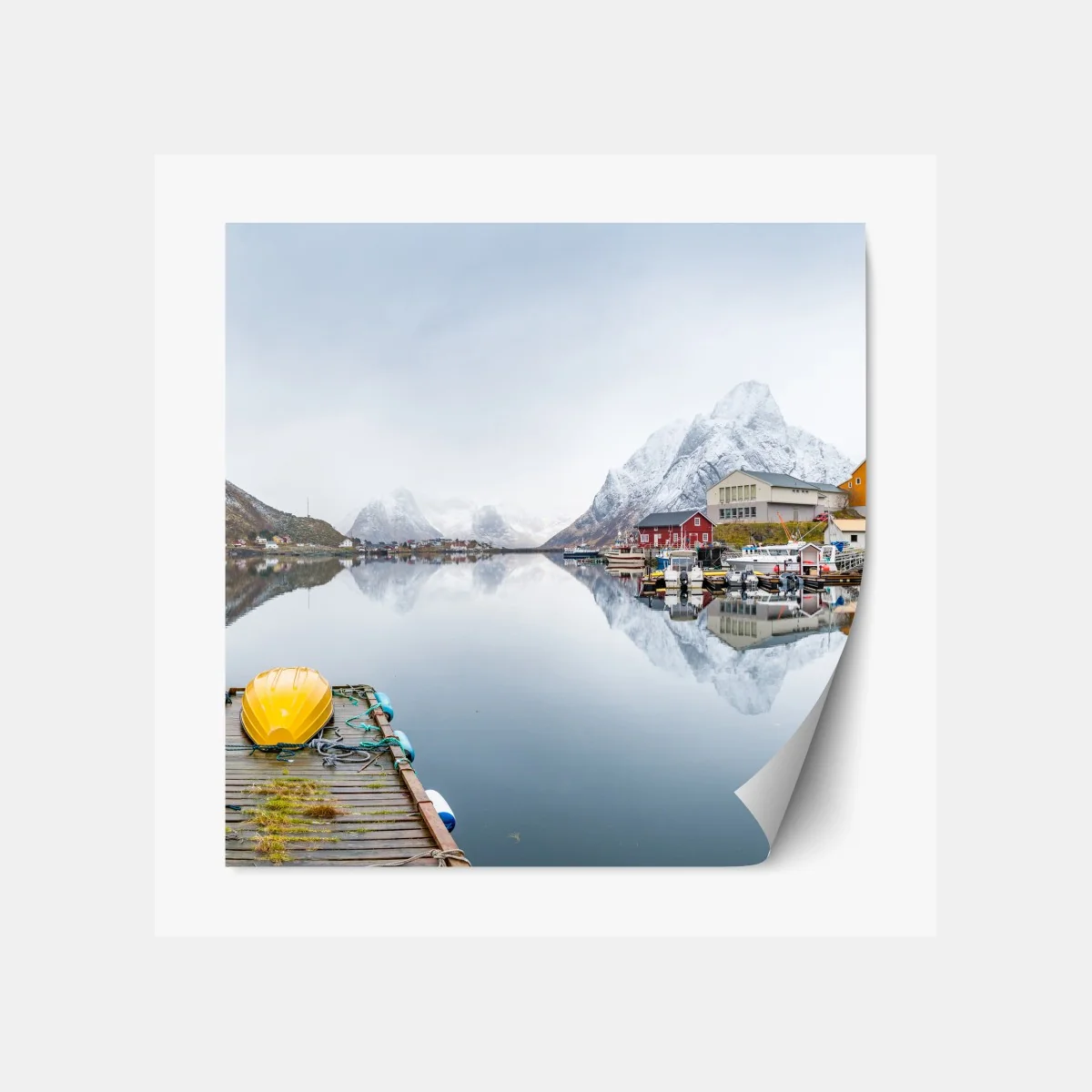 Repositionierbarer Aufkleber spiegelglatter fjord mit bergkulisse – Wallnifity® Repositionierbarer Aufkleber spiegelglatter fjord mit bergkulisse – Wallnifity®