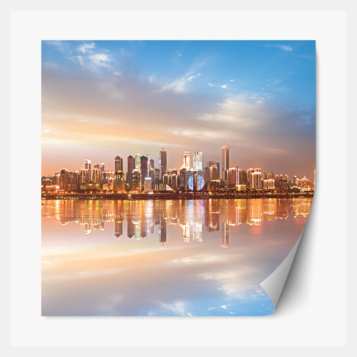 Repositionierbarer Aufkleber stadtsilhouette im spiegelbild bei dämmerung – Wallnifity® Repositionierbarer Aufkleber stadtsilhouette im spiegelbild bei dämmerung – Wallnifity®