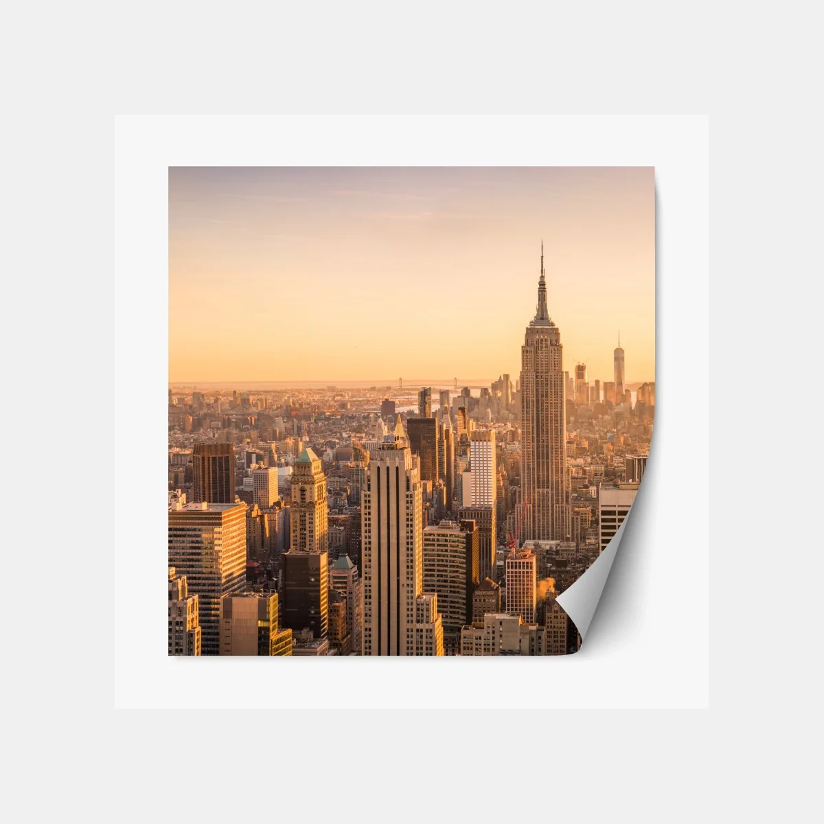 Repositionierbarer Aufkleber goldener sonnenuntergang über der skyline von New York – Wallnifity® Repositionierbarer Aufkleber goldener sonnenuntergang über der skyline von New York – Wallnifity®