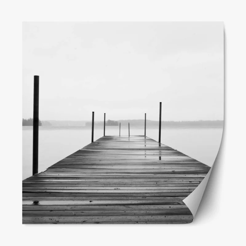 Repositionierbarer Aufkleber nebliger steg am see in monochrom