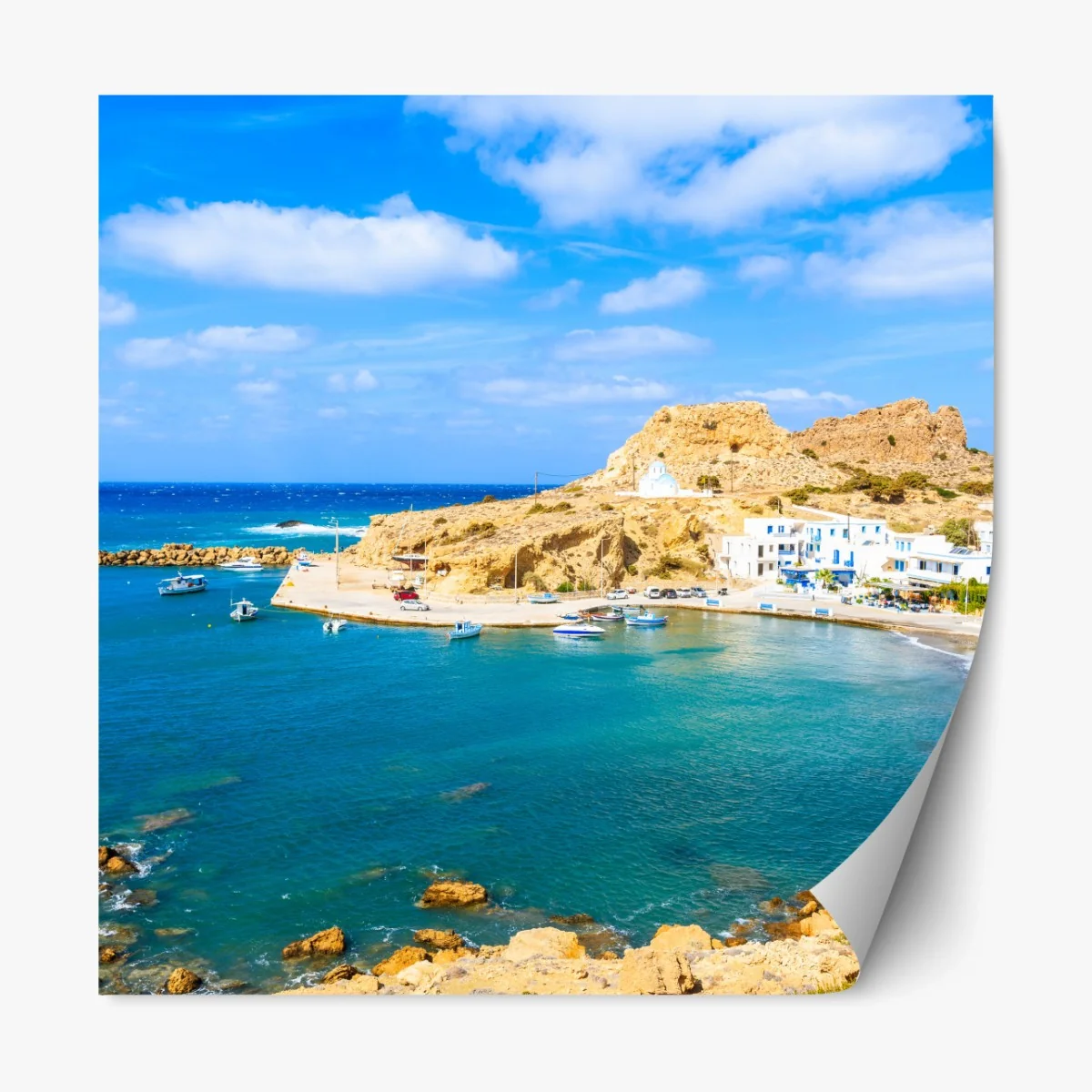 Repositionierbarer Aufkleber sonniger hafen Finiki an der Küste von Karpathos – Wallnifity®