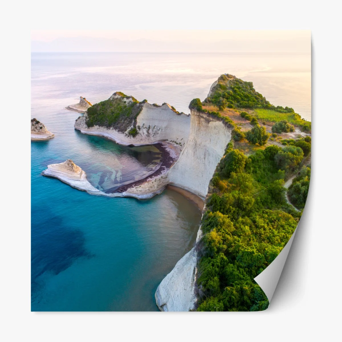 Repositionierbarer Aufkleber luftaufnahme von klippen und türkisfarbenem meer – Wallnifity®