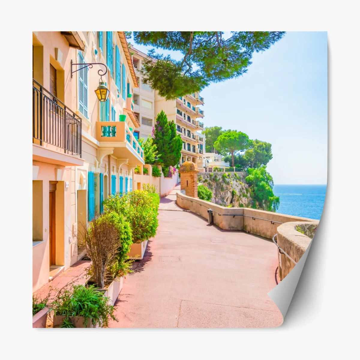 Repositionierbarer Aufkleber mediterrane promenade mit pastellfarbenen häusern – Wallnifity® Repositionierbarer Aufkleber mediterrane promenade mit pastellfarbenen häusern – Wallnifity®