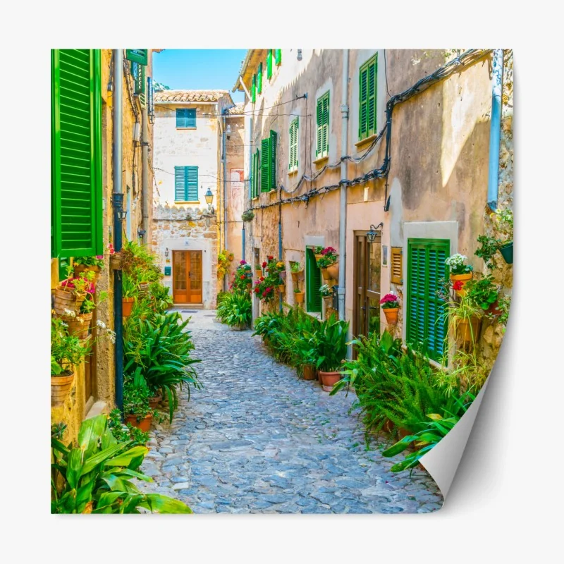 Repositionierbarer Aufkleber sonnige gasse mit grünen fensterläden