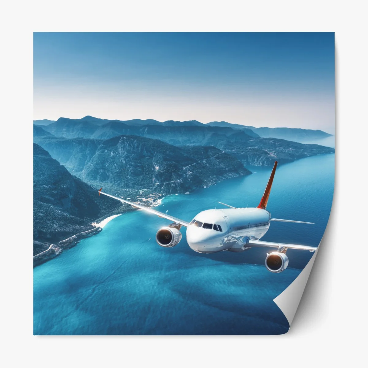 Repositionierbarer Aufkleber küstenflug über türkisblauem meer – Wallnifity® Repositionierbarer Aufkleber küstenflug über türkisblauem meer – Wallnifity®