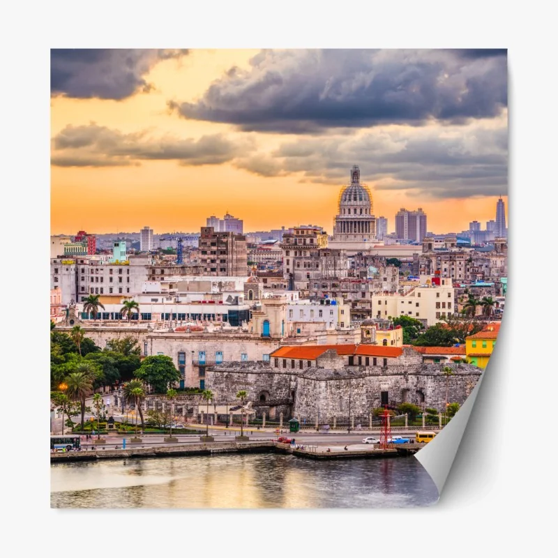 Repositionierbarer Aufkleber sonnenaufgang über einem nebligen bergrücken mit steinweg – Wallnifity®