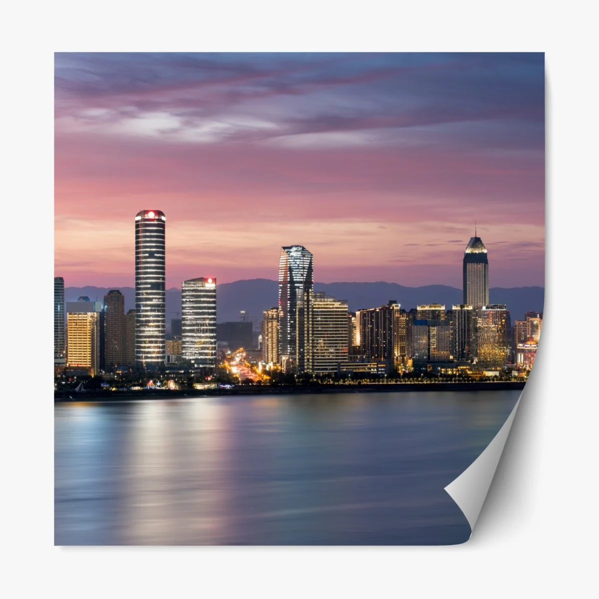 Repositionierbarer Aufkleber ruhige stadtskyline bei dämmerung – Wallnifity® Repositionierbarer Aufkleber ruhige stadtskyline bei dämmerung – Wallnifity®