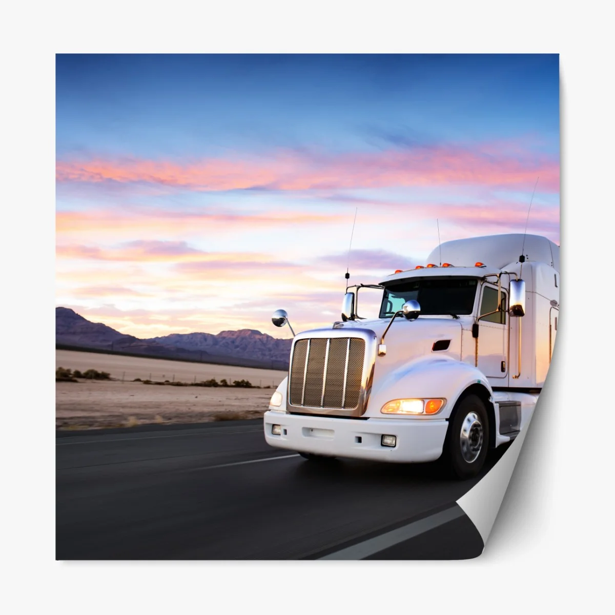 Repositionierbarer Aufkleber lastwagen bei sonnenuntergang auf der autobahn – Wallnifity® Repositionierbarer Aufkleber lastwagen bei sonnenuntergang auf der autobahn – Wallnifity®