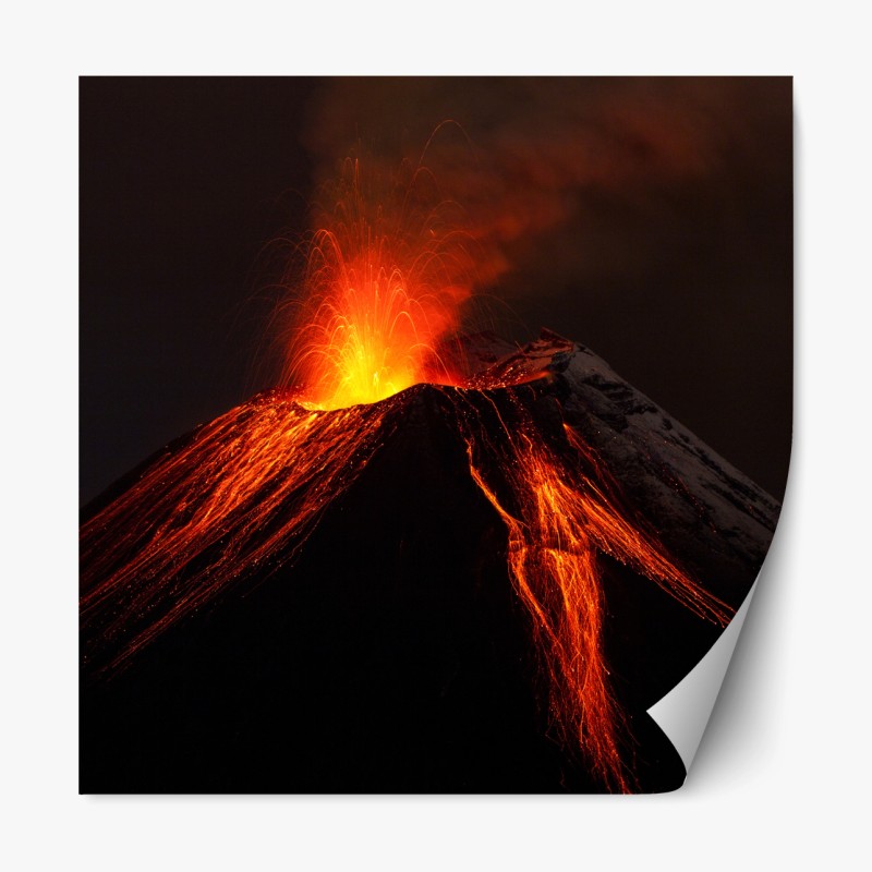 Repositionierbarer Aufkleber glühender vulkanausbruch bei nacht