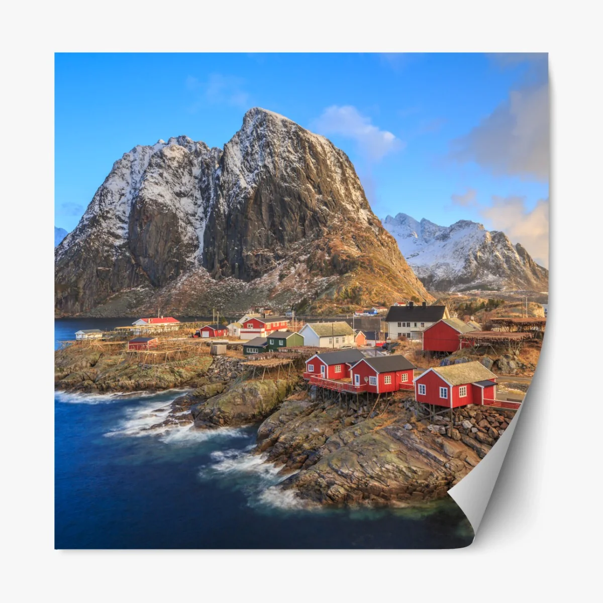 Repositionierbarer Aufkleber küstendorf in Norwegen mit roten fischerhütten – Wallnifity® Repositionierbarer Aufkleber küstendorf in Norwegen mit roten fischerhütten – Wallnifity®