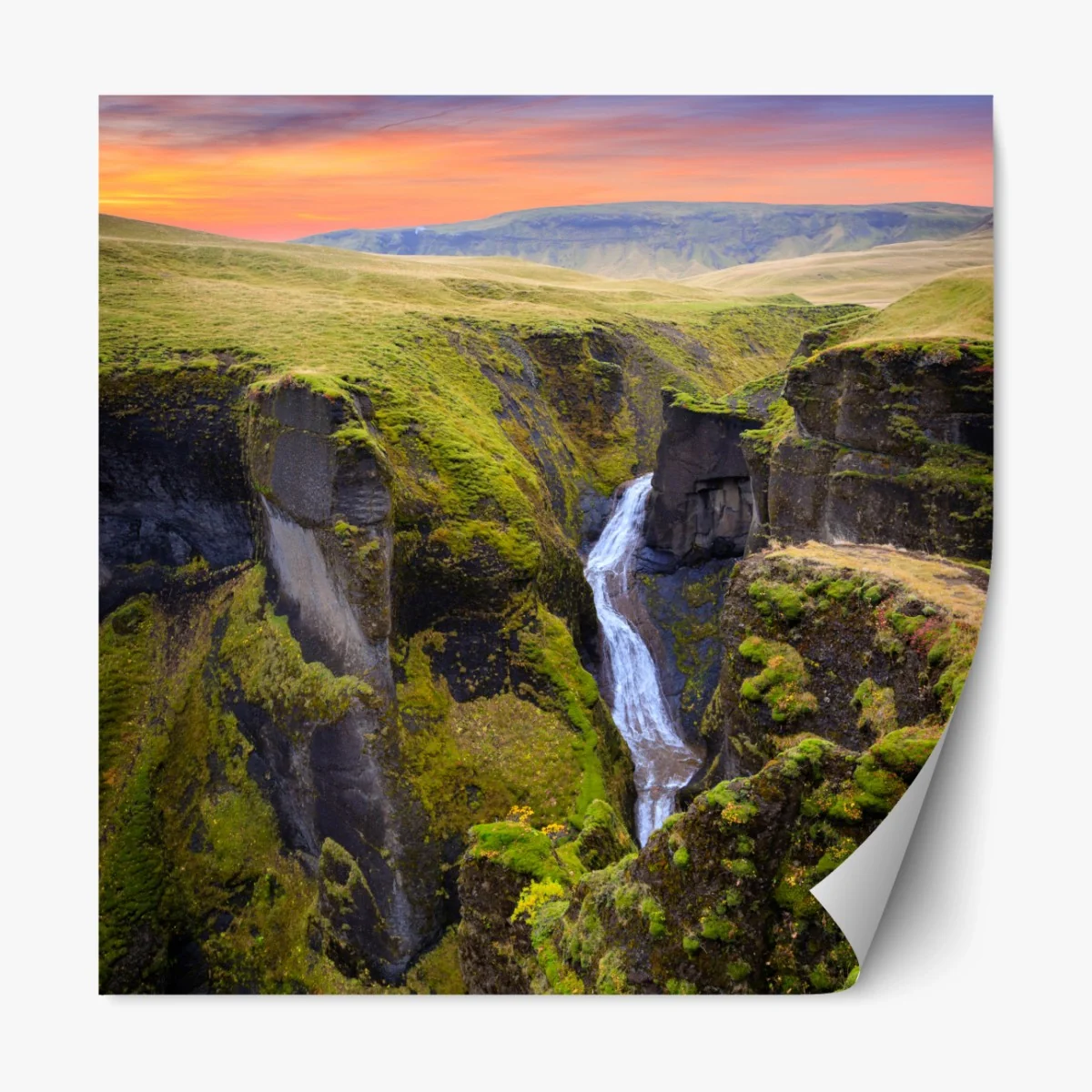 Repositionierbarer Aufkleber Fjadrargljufur schlucht bei sonnenuntergang – Wallnifity® Repositionierbarer Aufkleber Fjadrargljufur schlucht bei sonnenuntergang – Wallnifity®