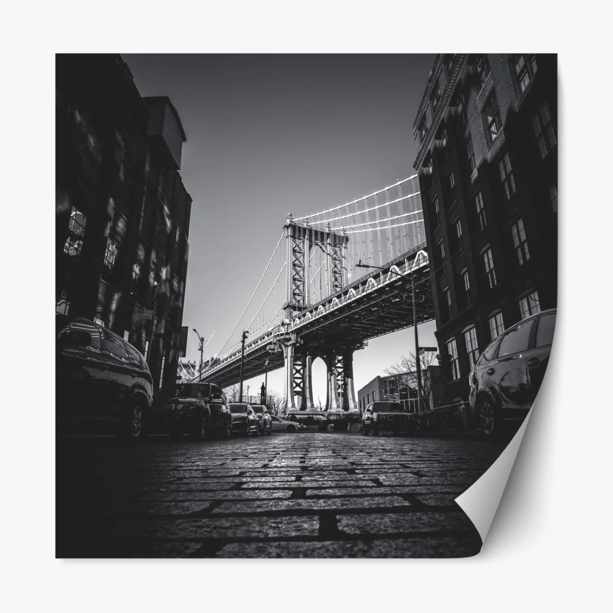 Repositionierbarer Aufkleber Manhattan brücke perspektive über kopfsteinpflaster – Wallnifity® Repositionierbarer Aufkleber Manhattan brücke perspektive über kopfsteinpflaster – Wallnifity®