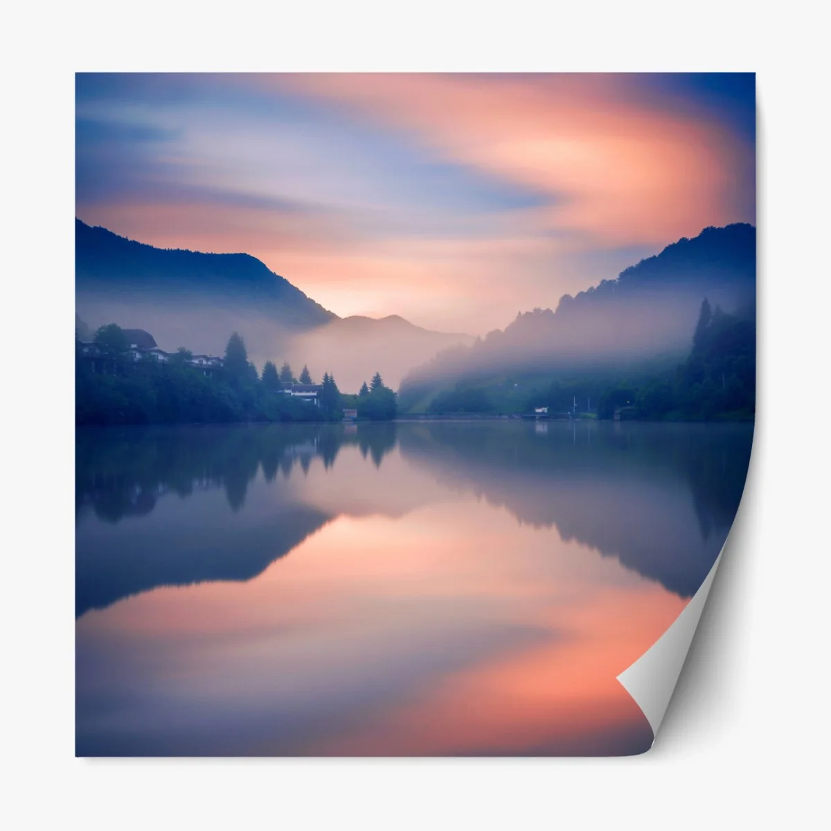 Repositionierbarer Aufkleber nebeliger bergsee bei dämmerung – Wallnifity® Repositionierbarer Aufkleber nebeliger bergsee bei dämmerung – Wallnifity®