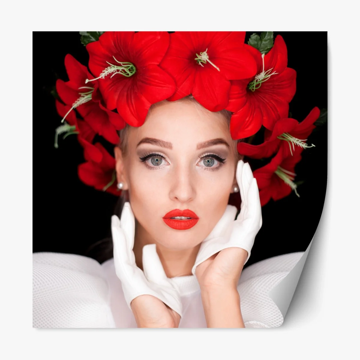 Repositionierbarer Aufkleber elegantes porträt mit rotem blumenkranz – Wallnifity® Repositionierbarer Aufkleber elegantes porträt mit rotem blumenkranz – Wallnifity®