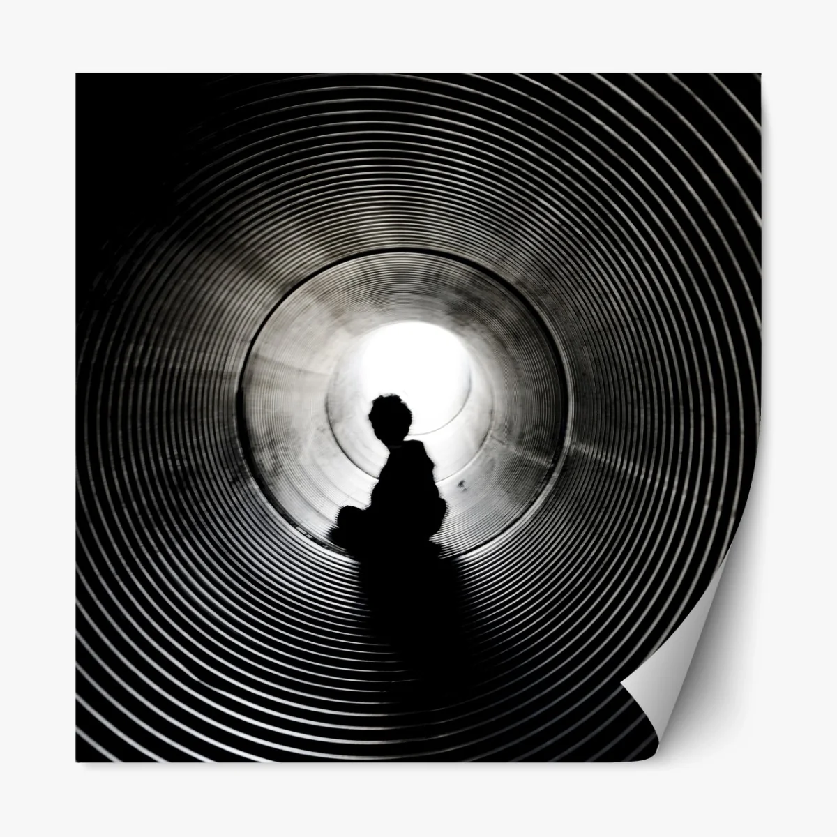 Repositionierbarer Aufkleber silhouette in einem spiraltunnel – Wallnifity®