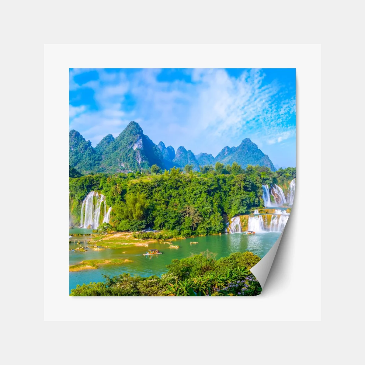 Repositionierbarer Aufkleber üppige panoramaansicht eines wasserfalls mit karstbergen – Wallnifity®