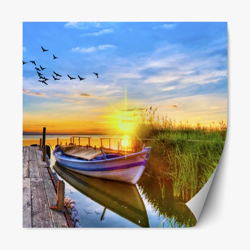 Repositionierbarer Aufkleber sonnenuntergang am see mit boot am steg