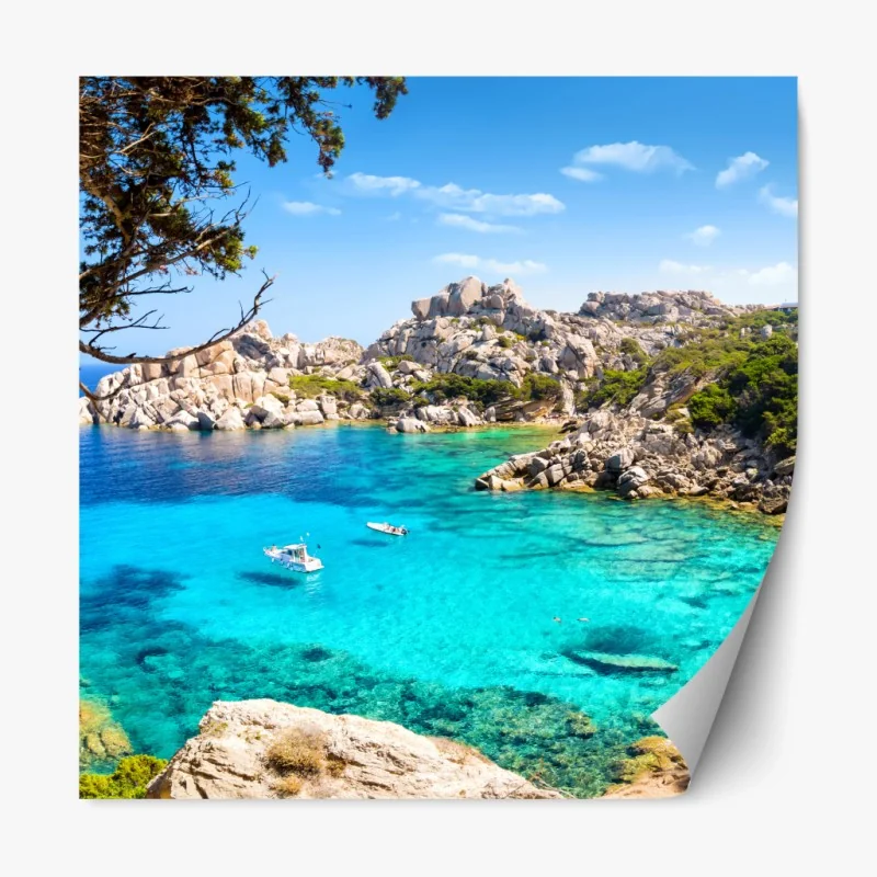 Repositionierbarer Aufkleber türkisfarbene bucht mit felsiger küste