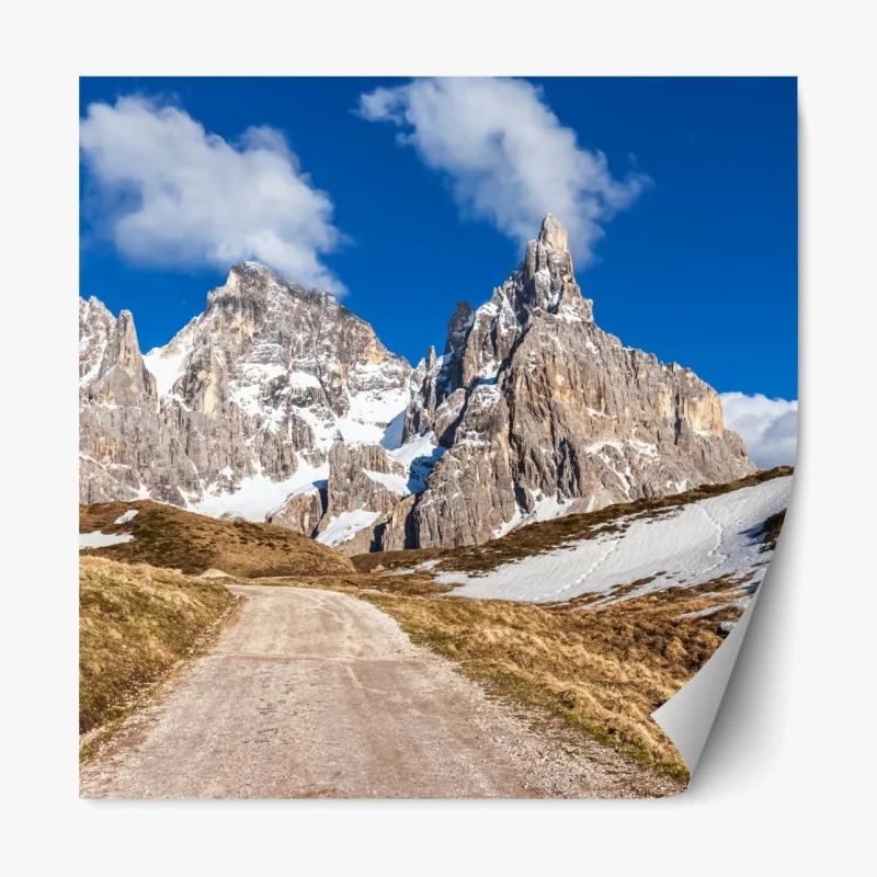Repositionierbarer Aufkleber hohe berggipfel und ein sich windender weg